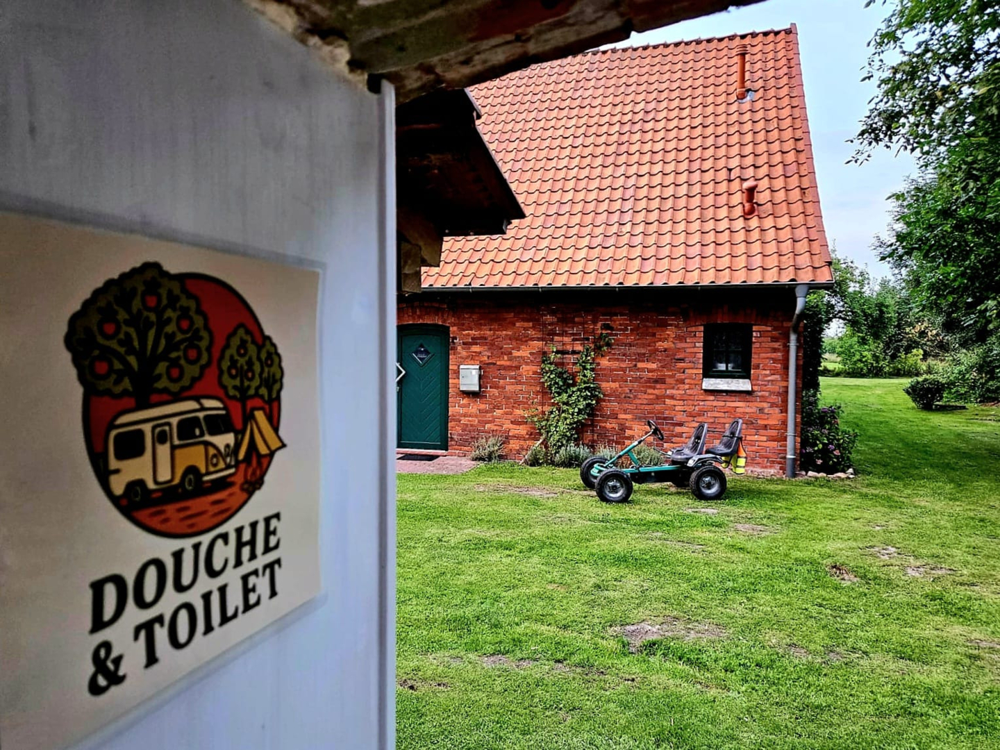 Dusche & Toilet Häuschen